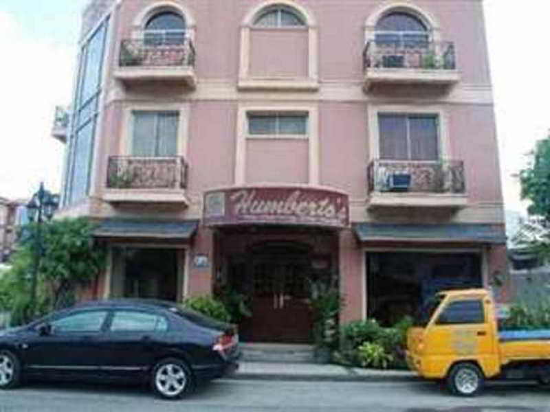 Oyo 414 Humberto'S Hotel Davao Exterior foto